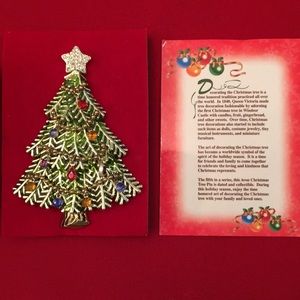 Avon 2008 collectible Christmas tree pin